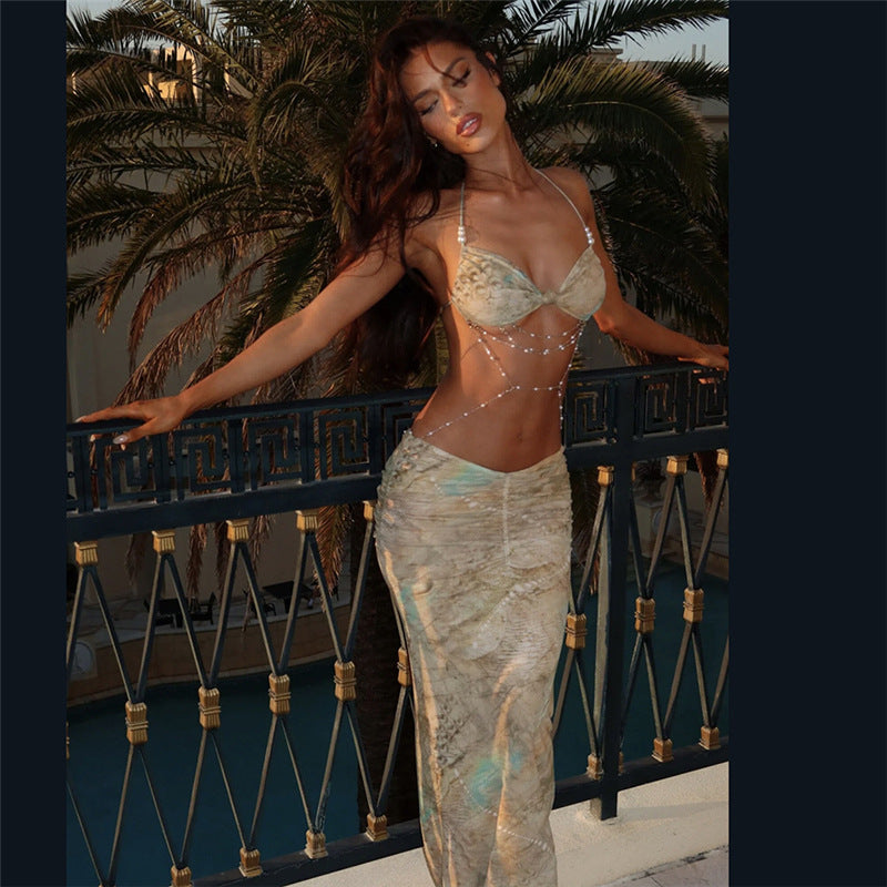 Frühlingshaftes Damen-Sexy-Kleid – Rückenfrei, figurbetont mit Halterneck und Perlendeko